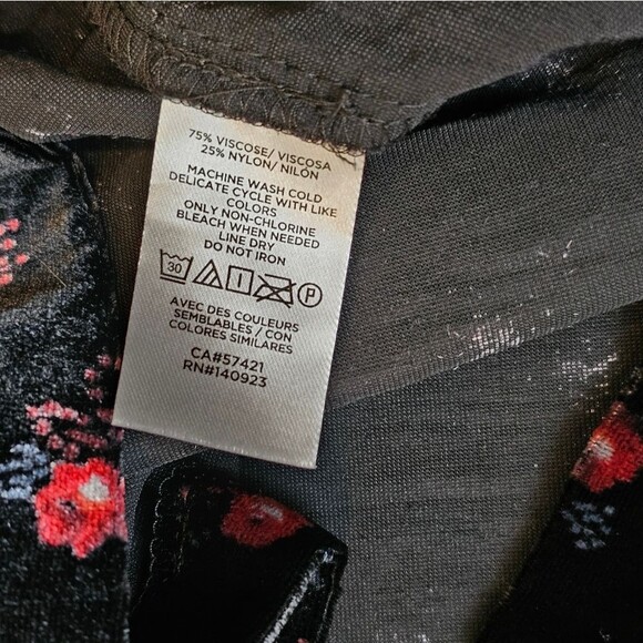 LOFT Whimsygoth Blouse Short Sleeve  Black Velvet Rose Print Peasant XXSP - Picture 5 of 6